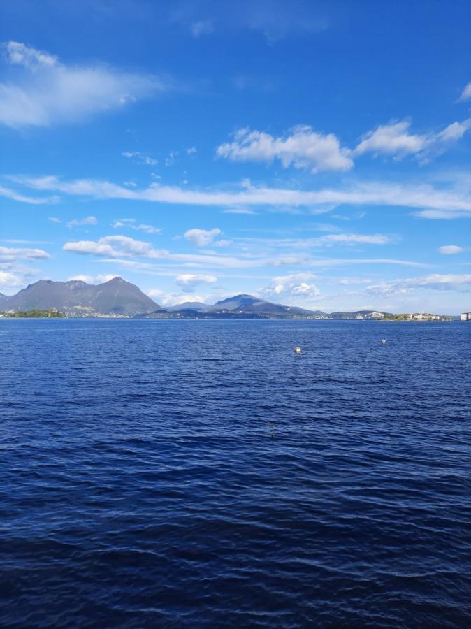 Affitta Stanza Da Paola Intra Lago Terzo Piano Senza Ascesore Lago Exterior foto